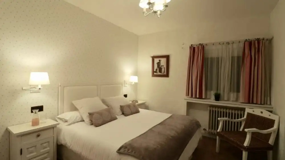 Casona De Navalmedio