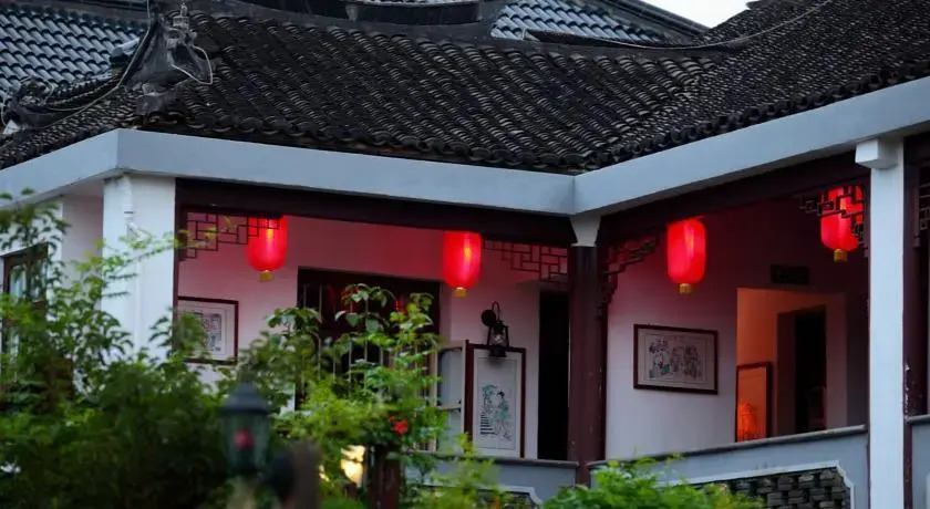 Zhouzhuang Romantic Traveling Residence No. 5 Town Panorama Hotel