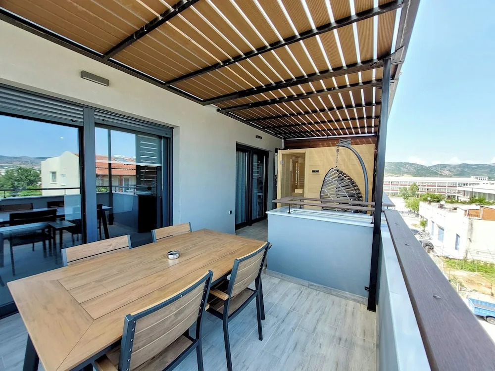 Salina Premium Residences Volos