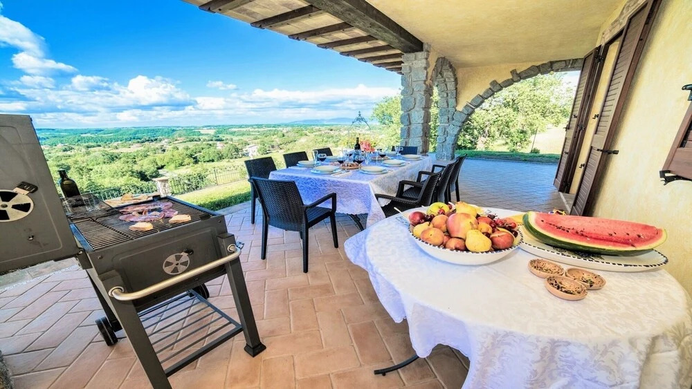 24 Guests - Heartbreaking Lake View and Pool