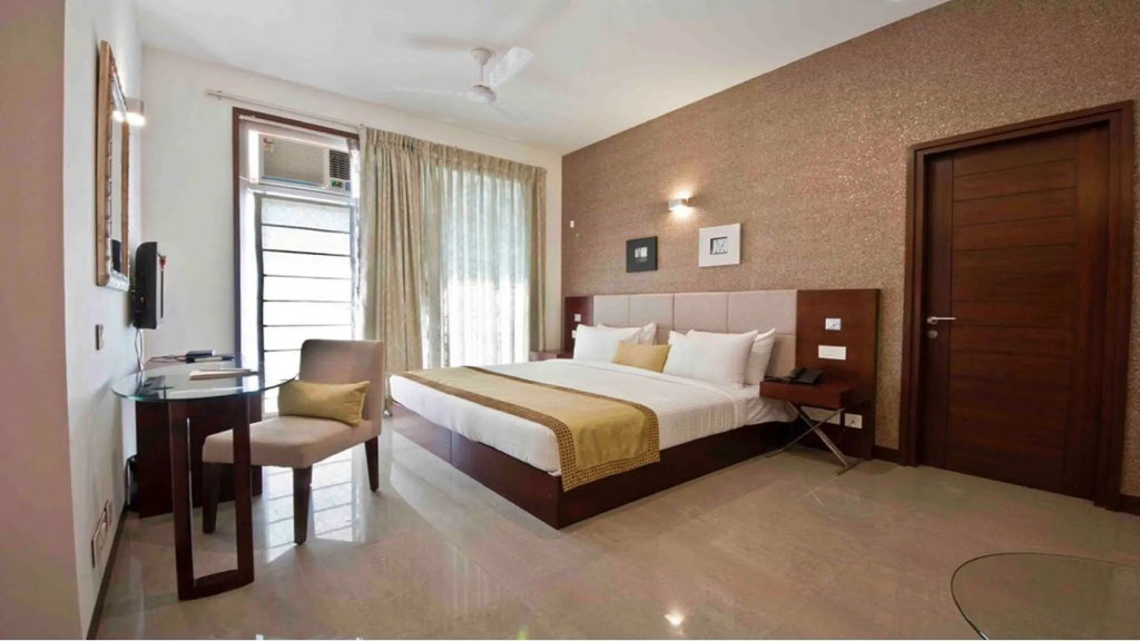 Stately Suites Golf Course Road