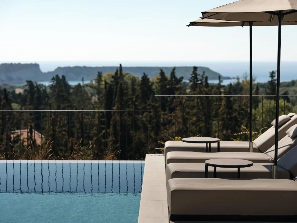 Alexandra SeaView Luxurious Villa, By ThinkVilla