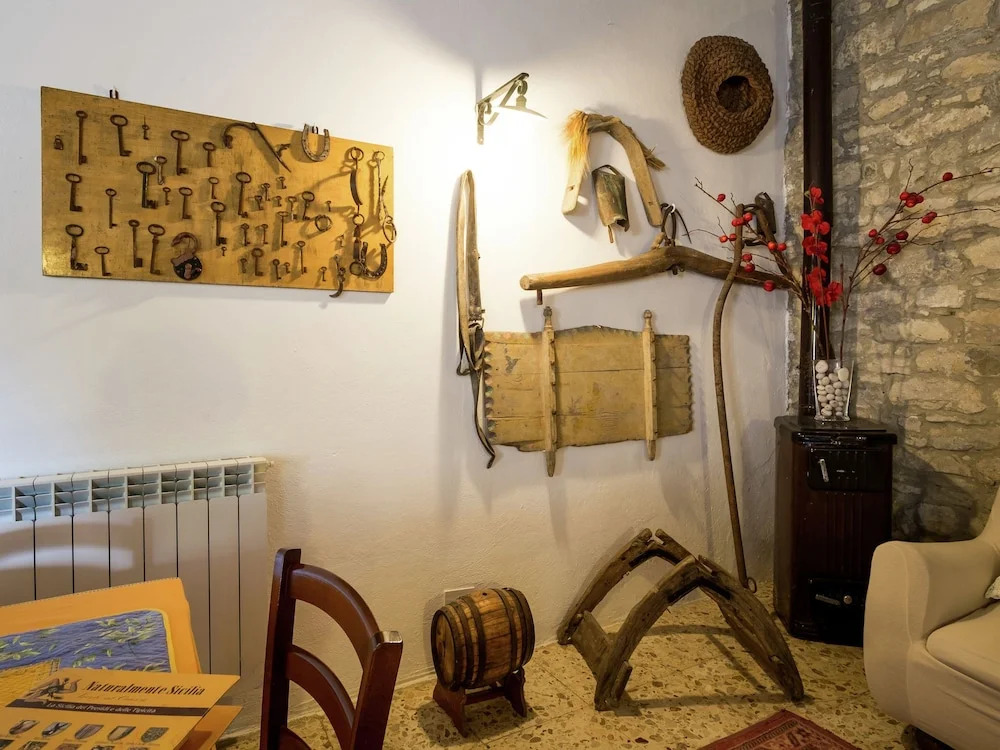 Apartment in Annex With Swimming Pool Right in the Sicilian Countryside