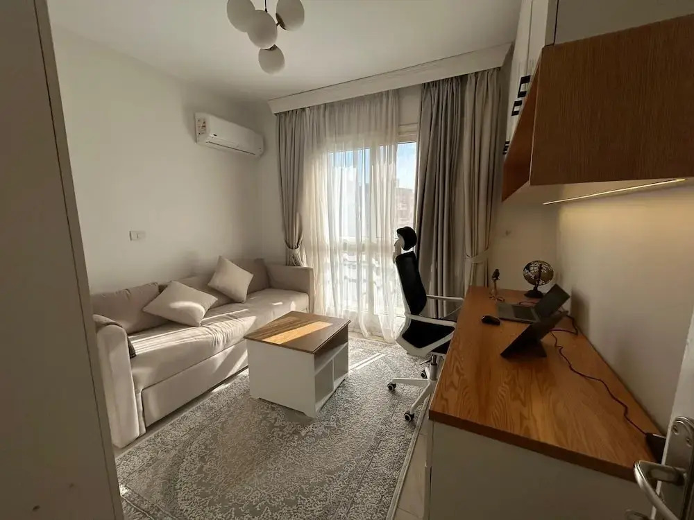 Cozy Retreat in Madinty & Work-Station
