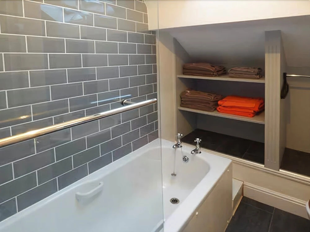 Flat 13 Sandringham Court