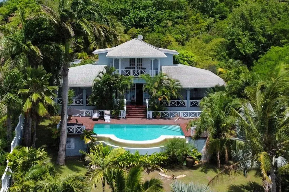 Villa Kessi - Beautiful Caribbean Style Family Villa 3 Bedroom Villa by RedAwning