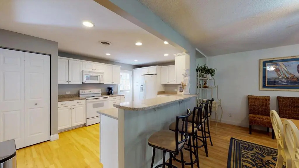 762 Queens Grant