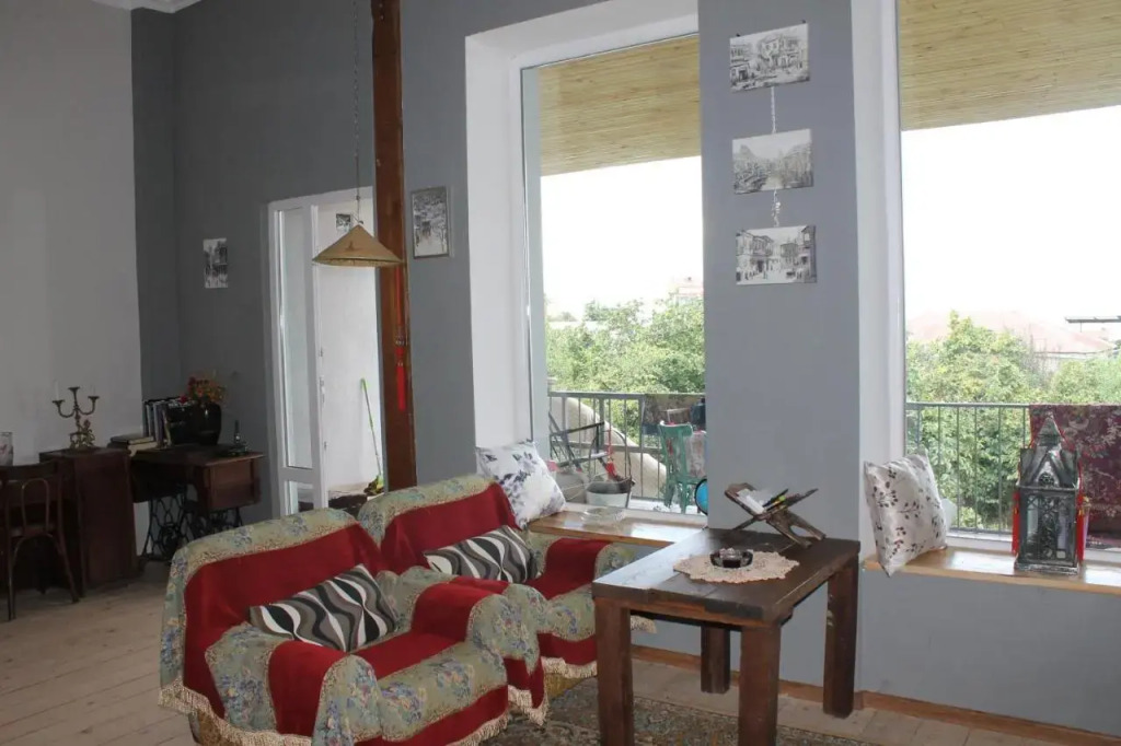 L House