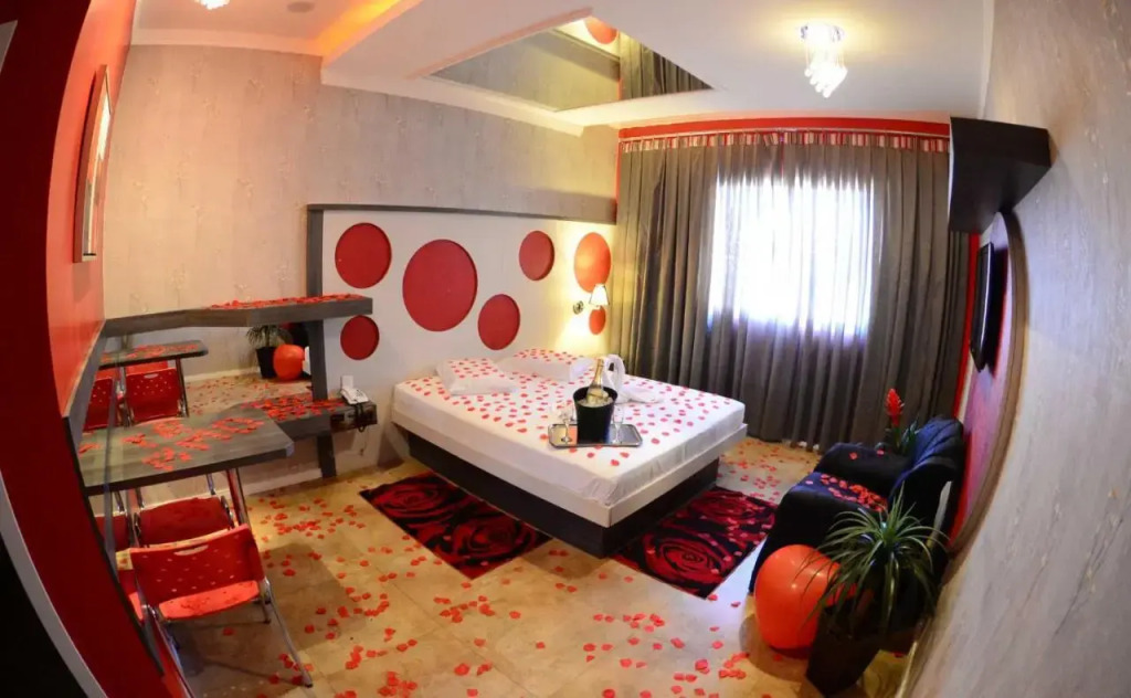 Helus Motel