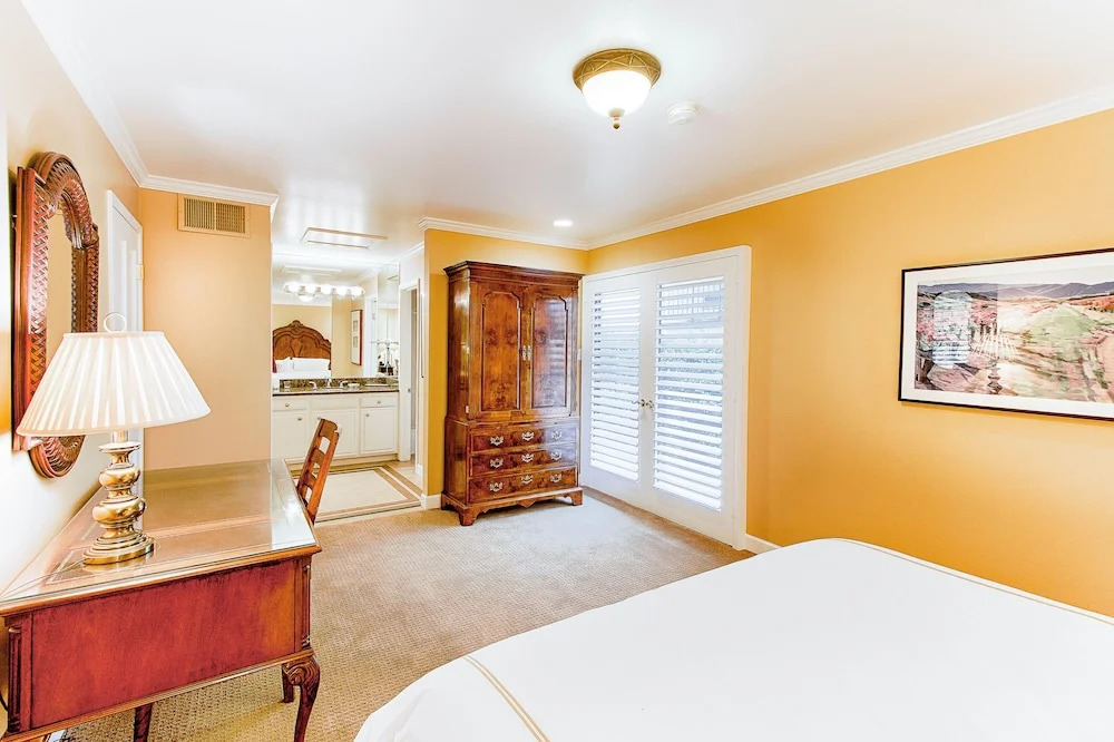 2-Bedrooms Condo Near Trails #SILV287P