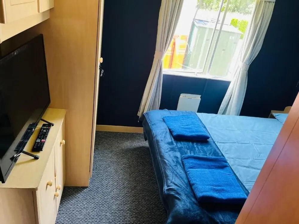 4-bed Seaside Caravan Free Wifi Pet Frie