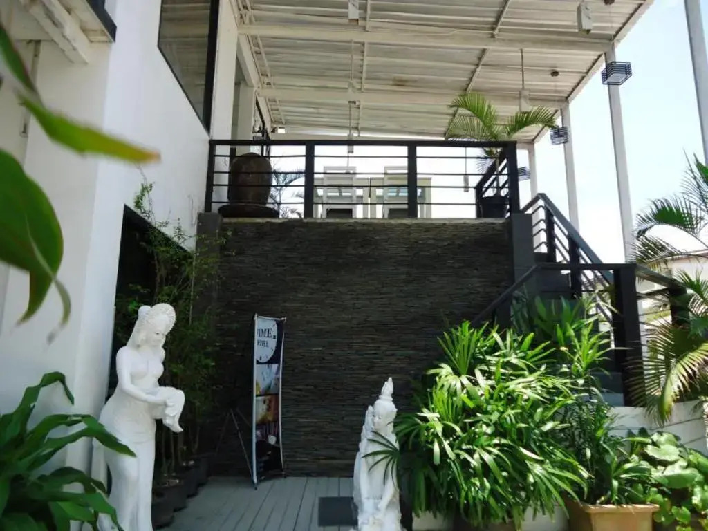 Time Hotel