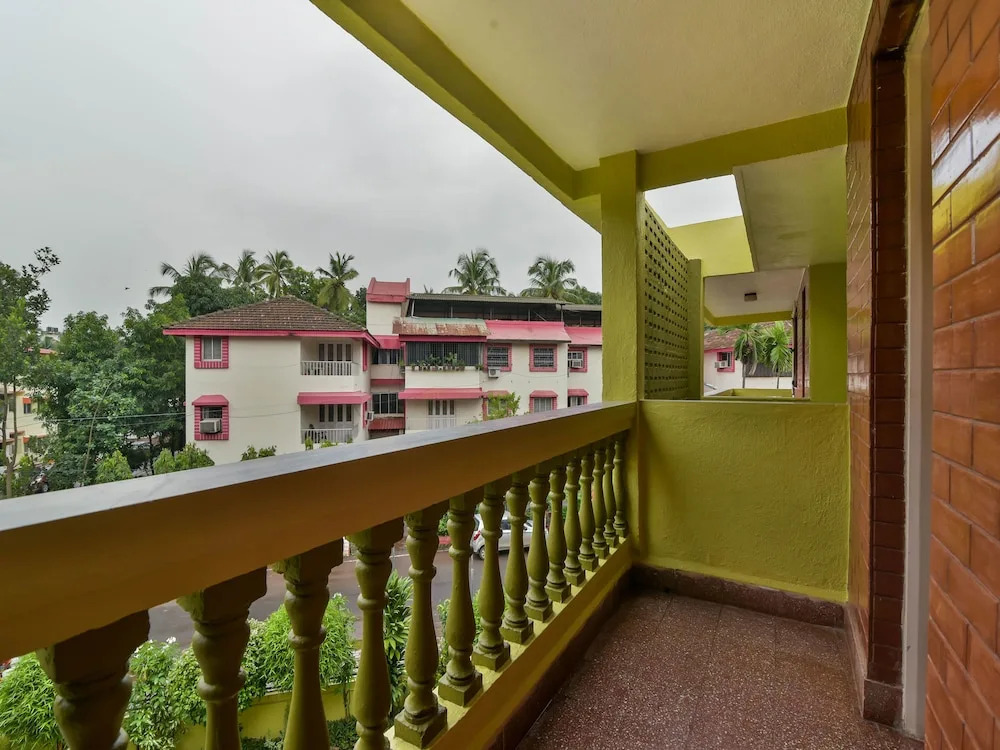 OYO 807 Hotel Gopika International