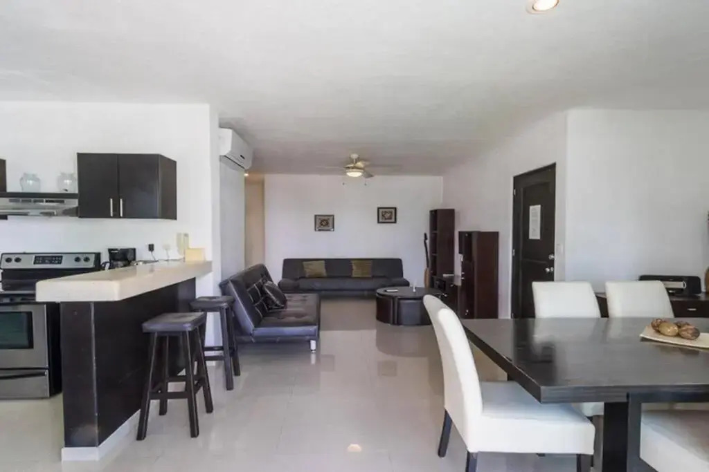 Poolside tranquil apartment in Playa del Carmen