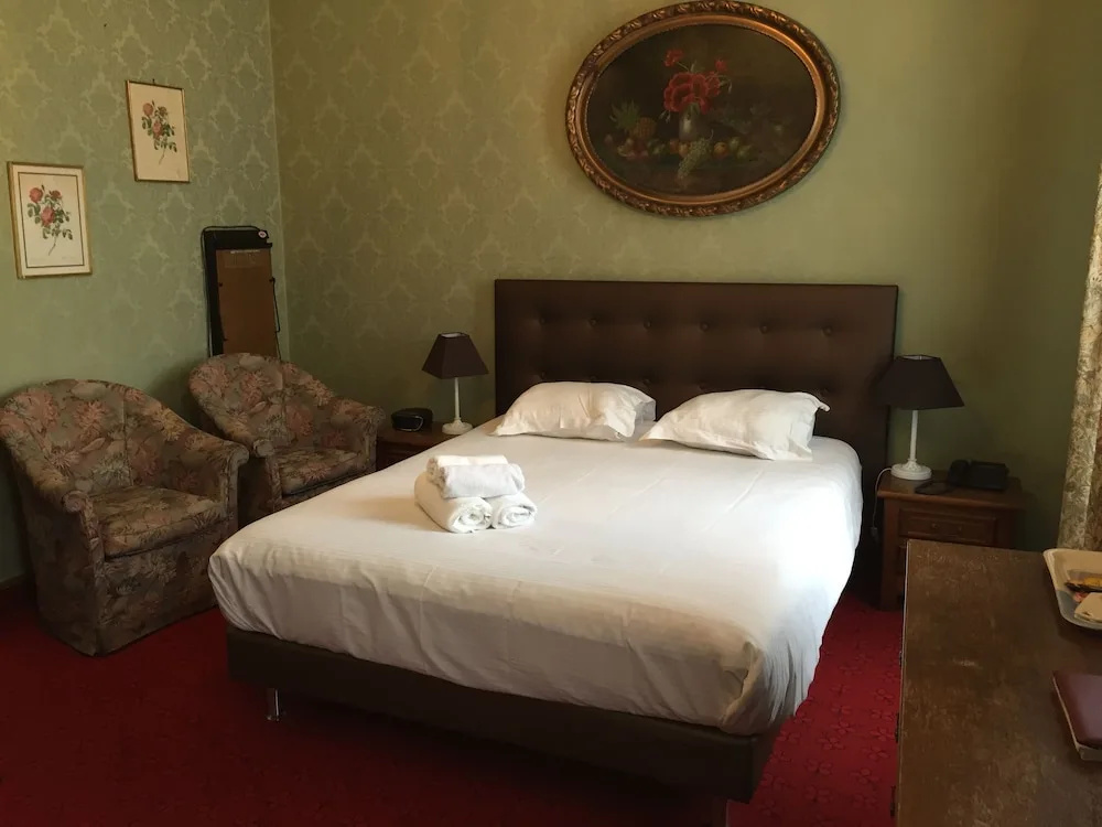 Station Hotel