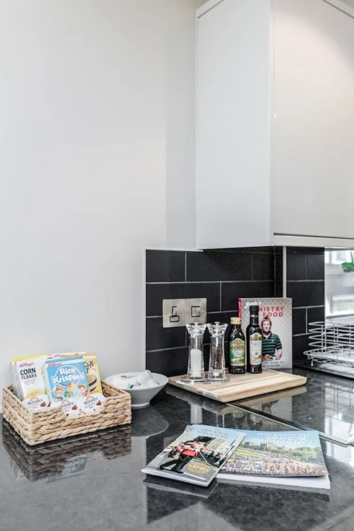 Large Apartment near Windsor Castle
