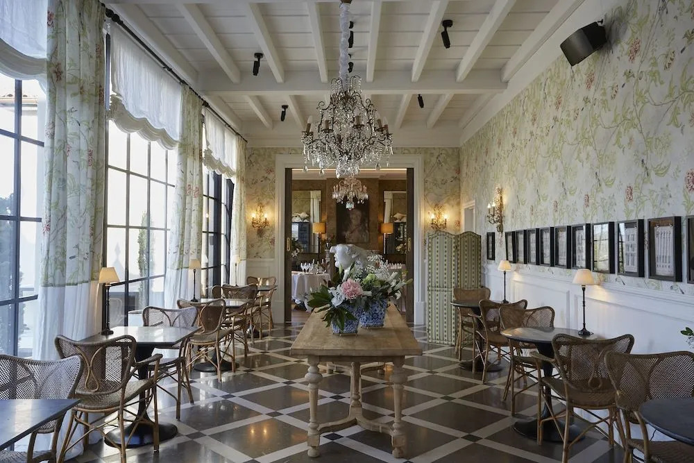 Helguera Palacio Boutique & Antique