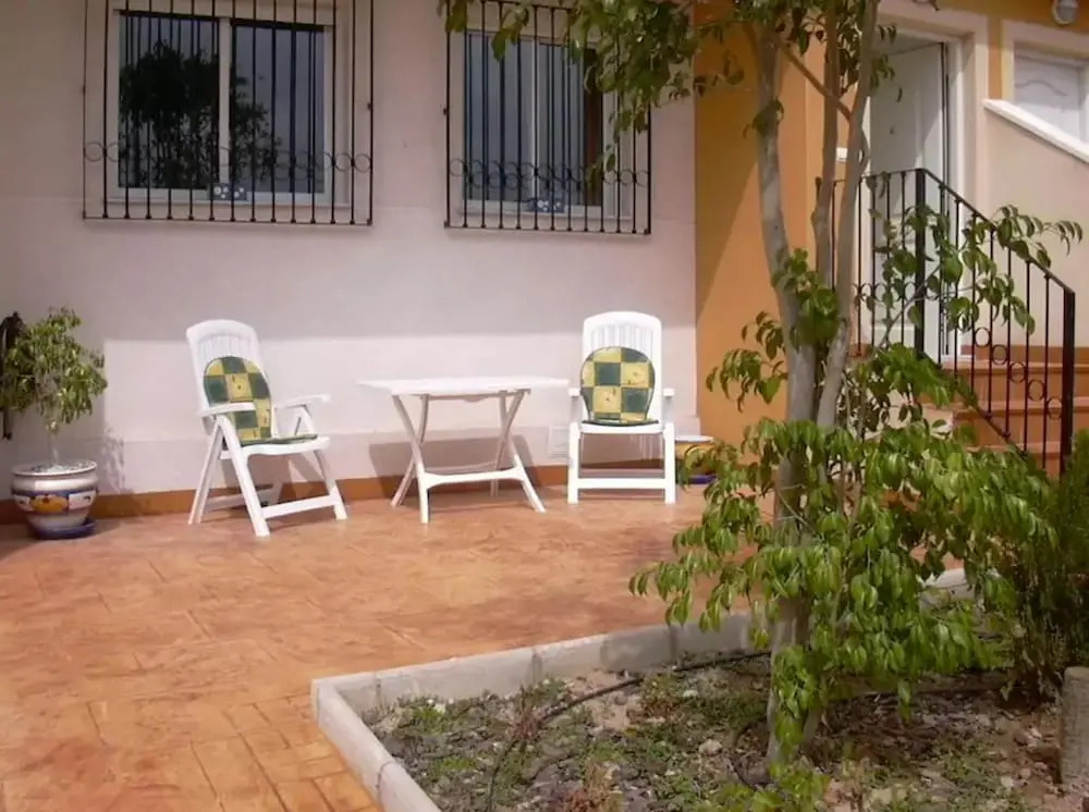 House With 4 Bedrooms in Orihuela, With Pool Access and Enclosed Garde