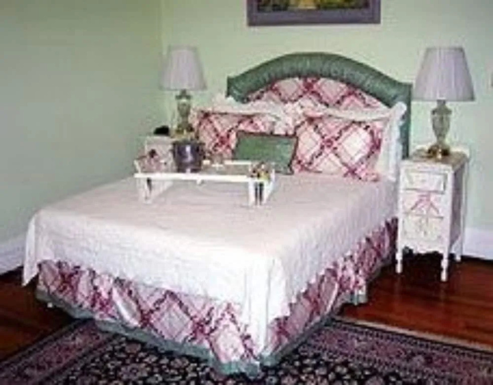 Bennett House Bed & Breakfast
