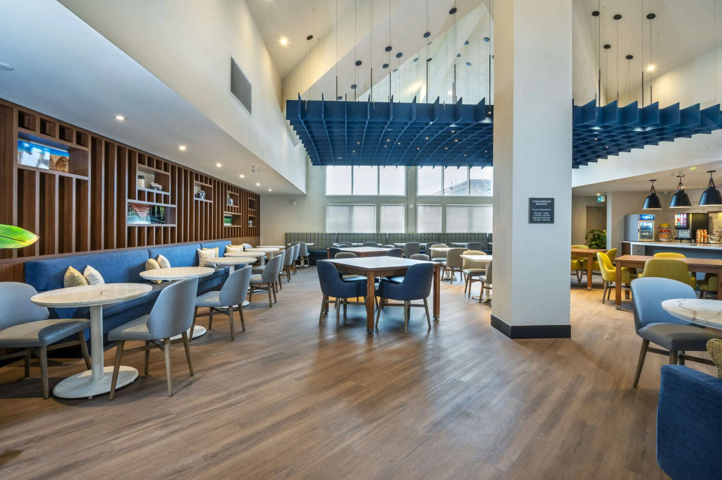 Comfort Inn & Suites