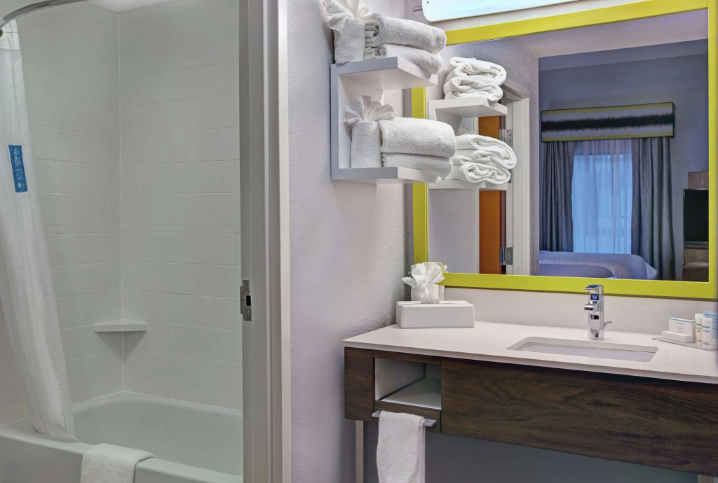 Hampton Inn & Suites Augusta West