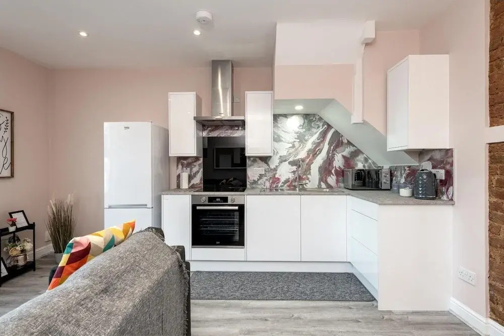 Huge 1-bed Apartment in Kent