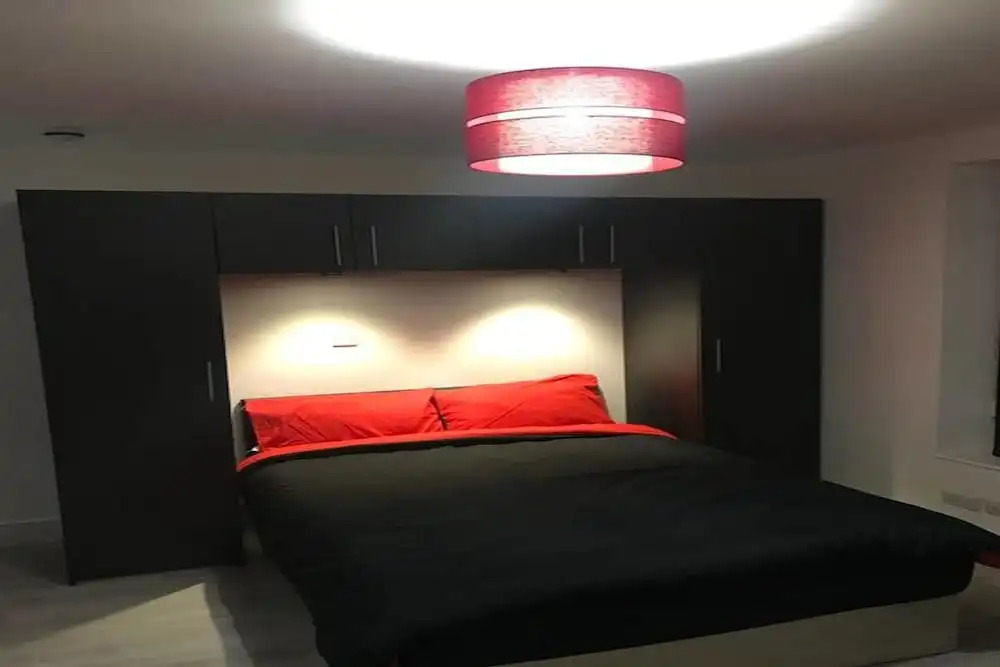 OYO Butlers Hotel