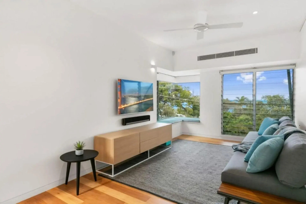 Seaview Tce Spectacular Home with Stunning Ocean and Headland Views