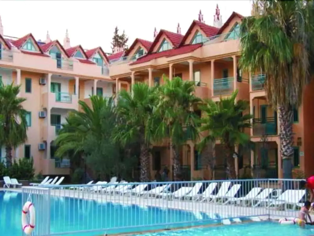 Club Caprice Suites