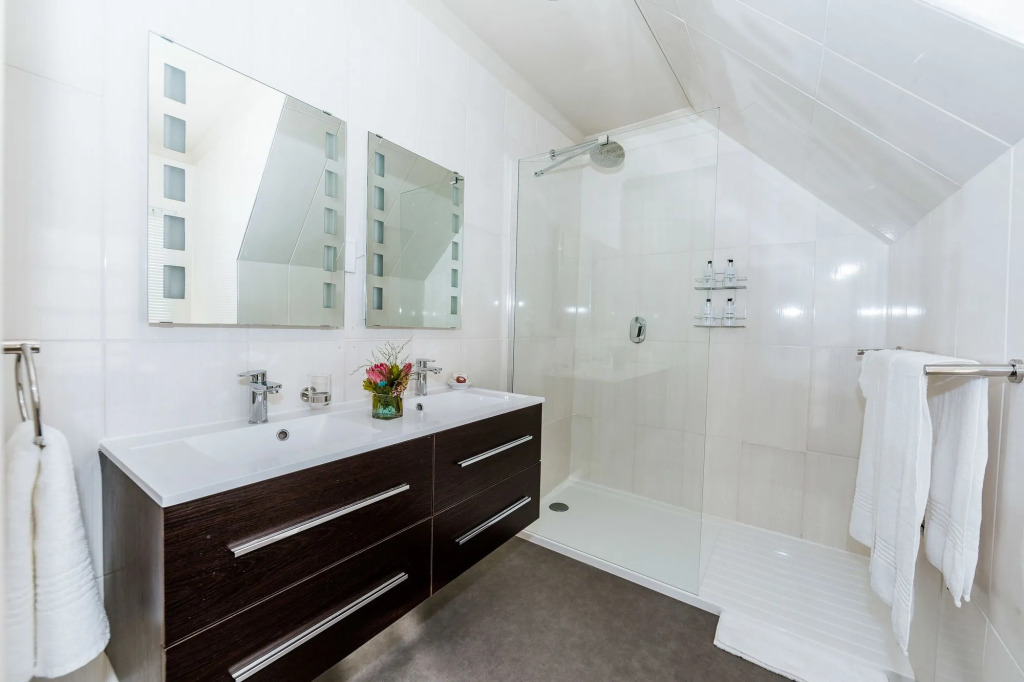 Le Petit Chateau Guest House