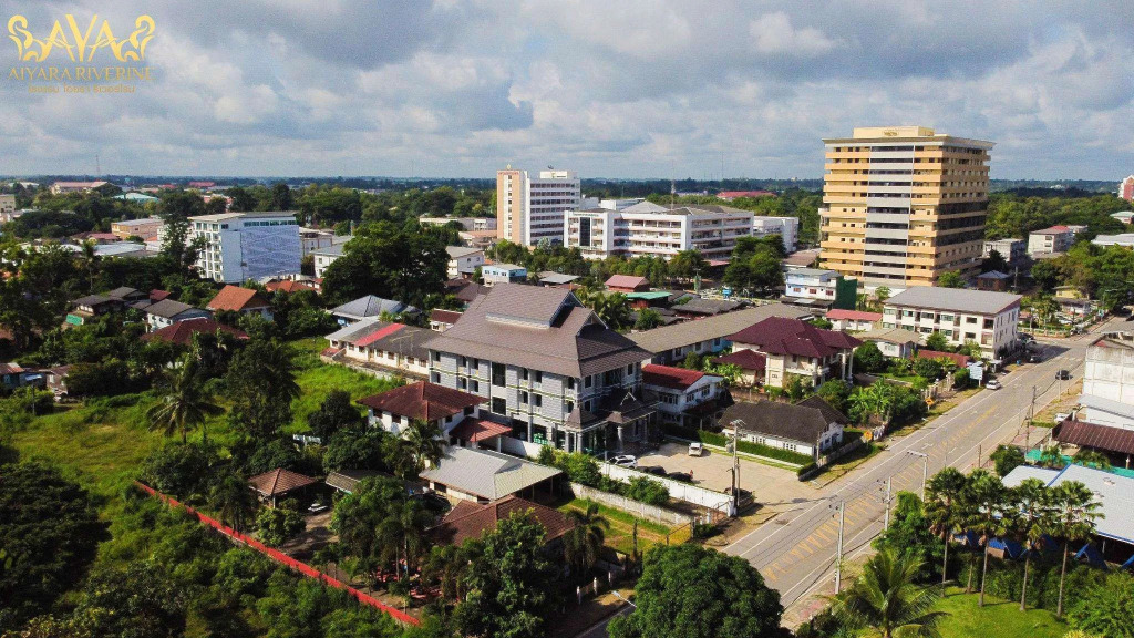โรงแรม บ้านริมโขง