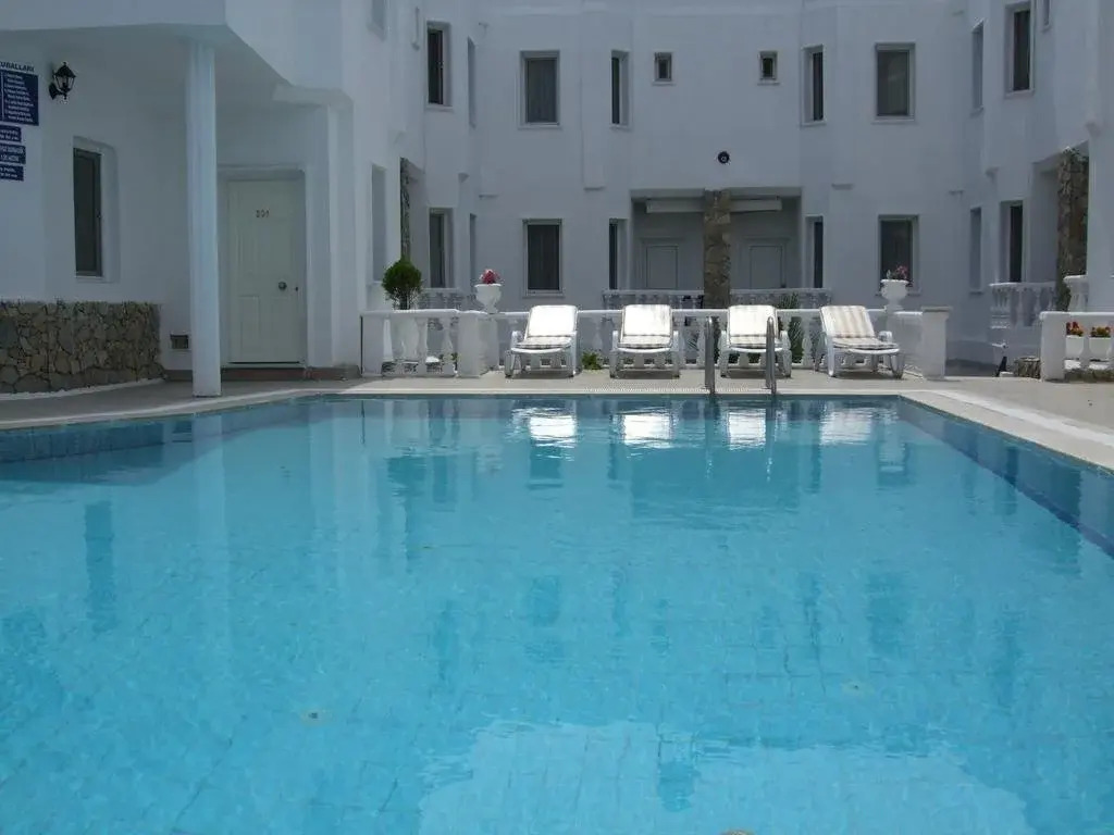 Helios Hotel
