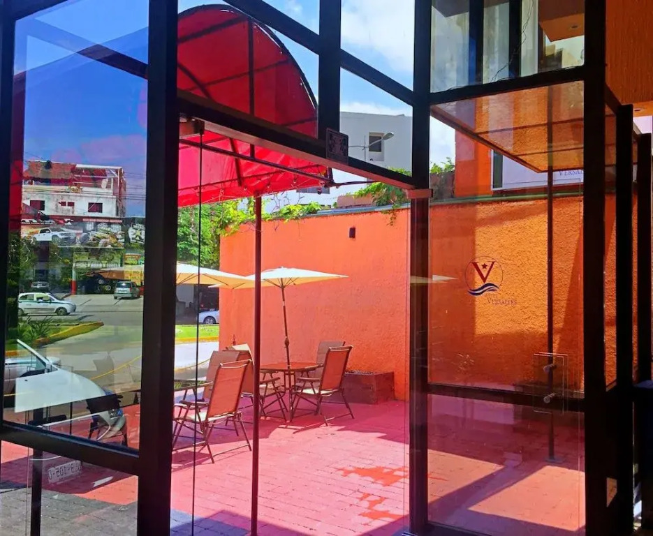 Hotel Versalles Suites