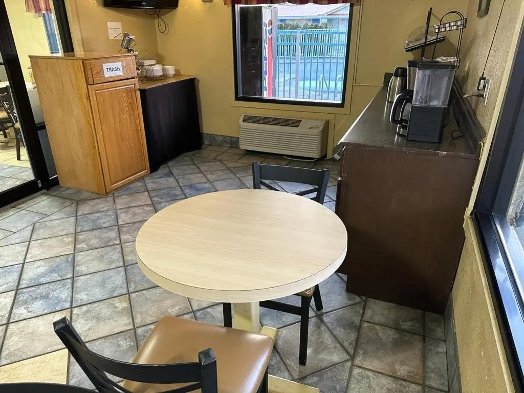 Cozy Garden Inn By OYO Hwy 40 Richmond