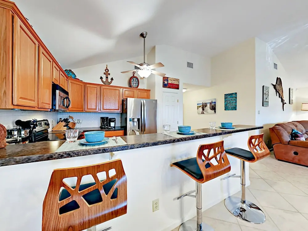 650 Sandpiper Circle Home 3 Bedrooms 2 Bathrooms Home