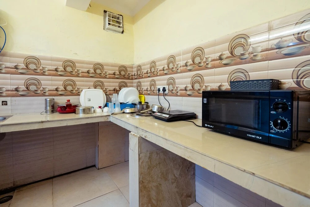 OYO 12429 Home Vintage 3BHK Villa Library Road