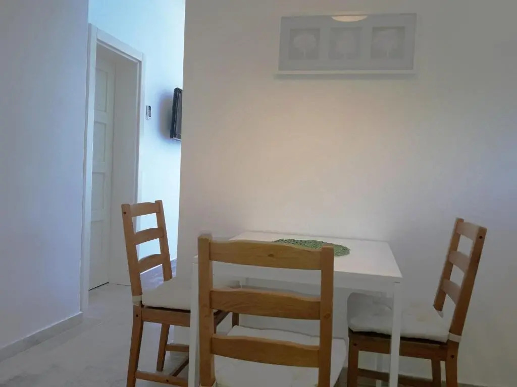 Two Palms Apartment