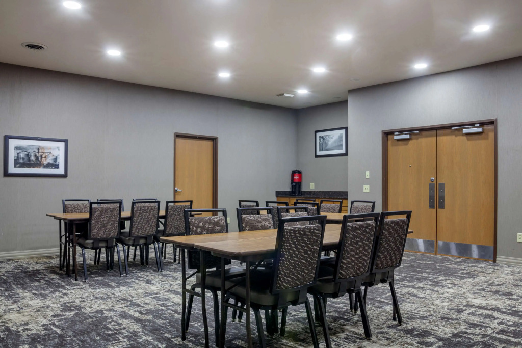 Best Western PLUS Sparta Trail Lodge
