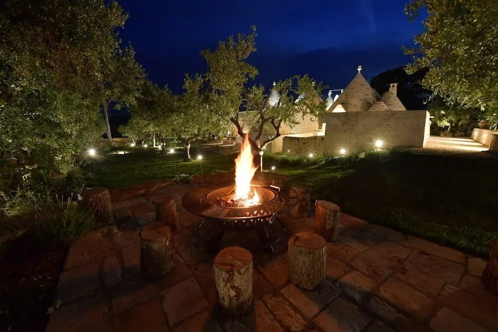 Trulli Santa Croce Luxury Holidays - piscina privata fino a 8 persone