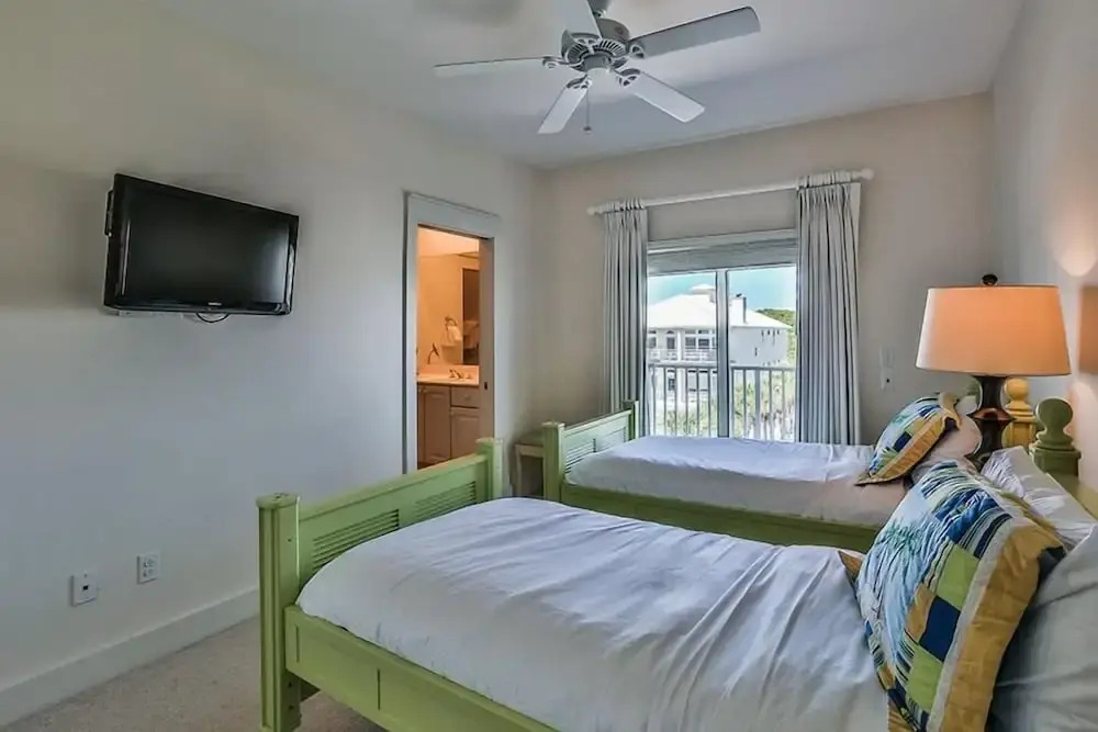 SEAVIEW I UNIT 300 4 Bedroom Holiday Home by Five Star Properties