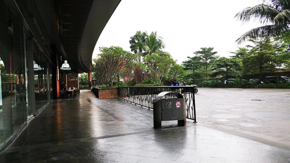 Studio Tropical Modern Living At Kemang Village