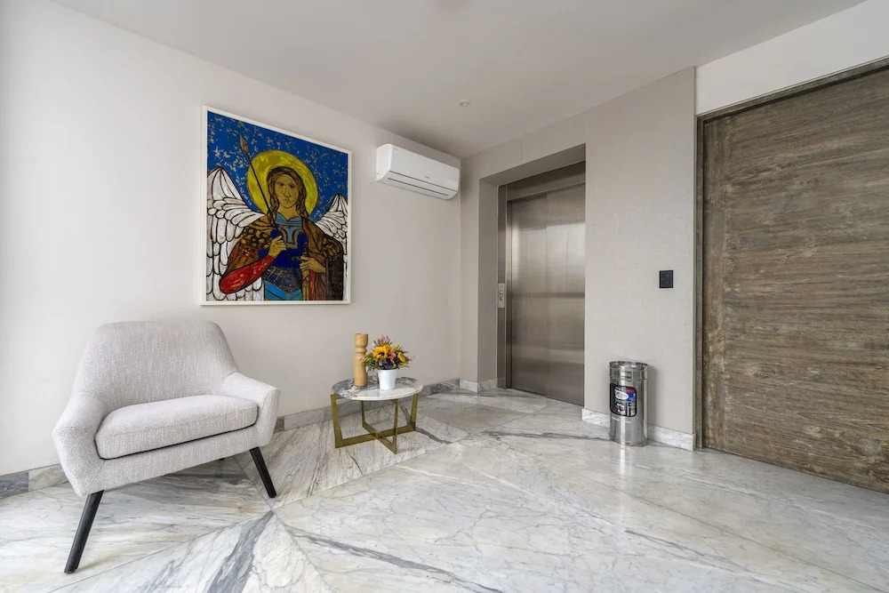Elefant by Naya Homes