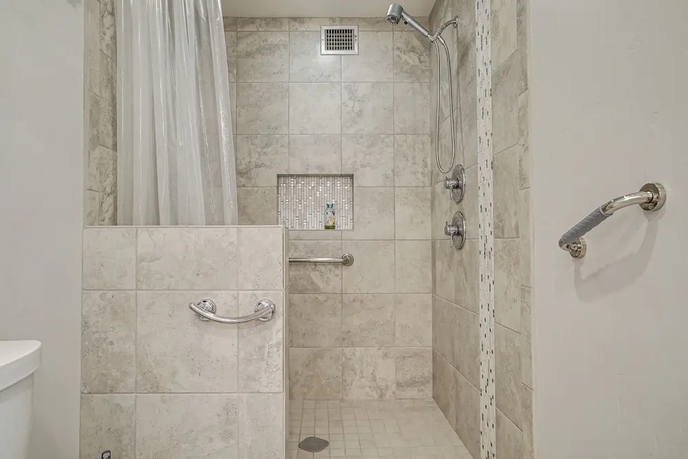 1 Mi to Nmsu! Las Cruces Home w/ Pet-friendly Yard