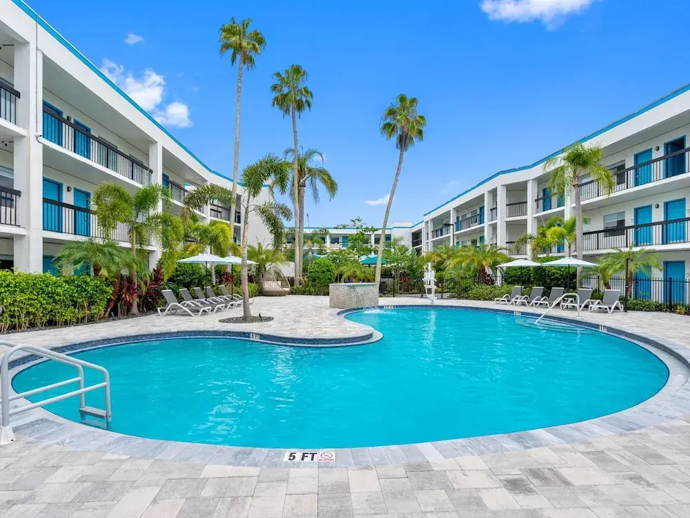 OASIS BAY SUITES, Tampa, Busch Gardens, USF