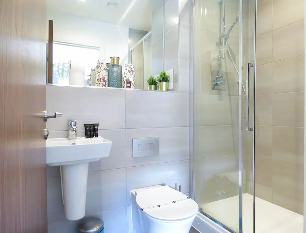 Tudors eSUites Birmingham Apartments Terrace and Private Parking