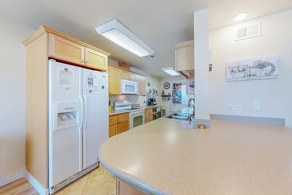 Waterfront Condo W & Dock Access
