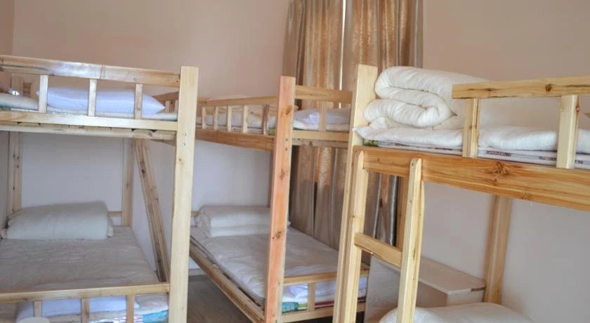 Linxi Xiaozhu Youth Hostel
