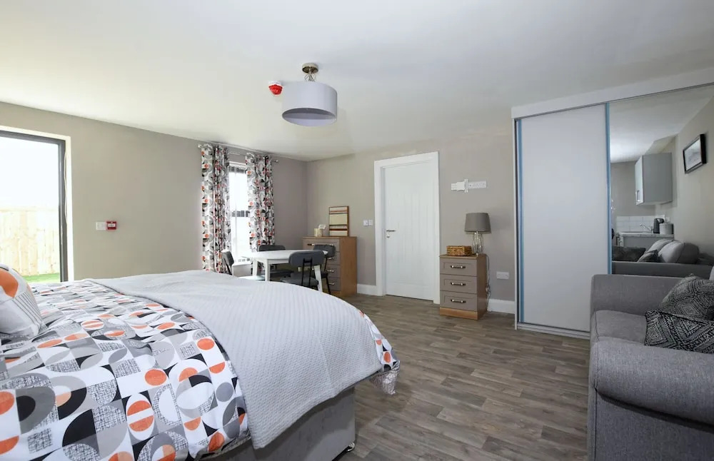Homestead Hillsborough By Travel Lets Short Term Rental Agency Hillsborough Featuring Apartments, Deluxe Double Suites & Triple Ensuite Rooms