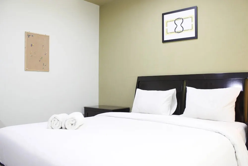 Spacious & Comfy 2BR at Galeri Ciumbuleuit Apartment