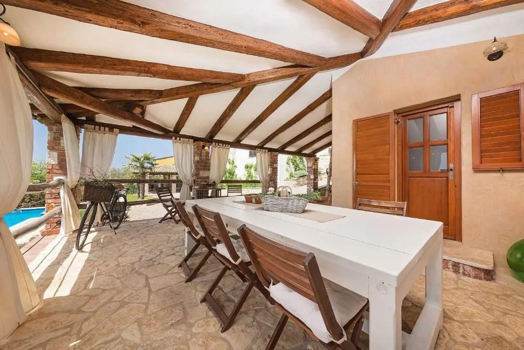 Villa Vally